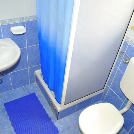 Ivica * Μακάρσκα